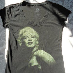 Marilyn Monroe top, size Medium, Black Vee Neck